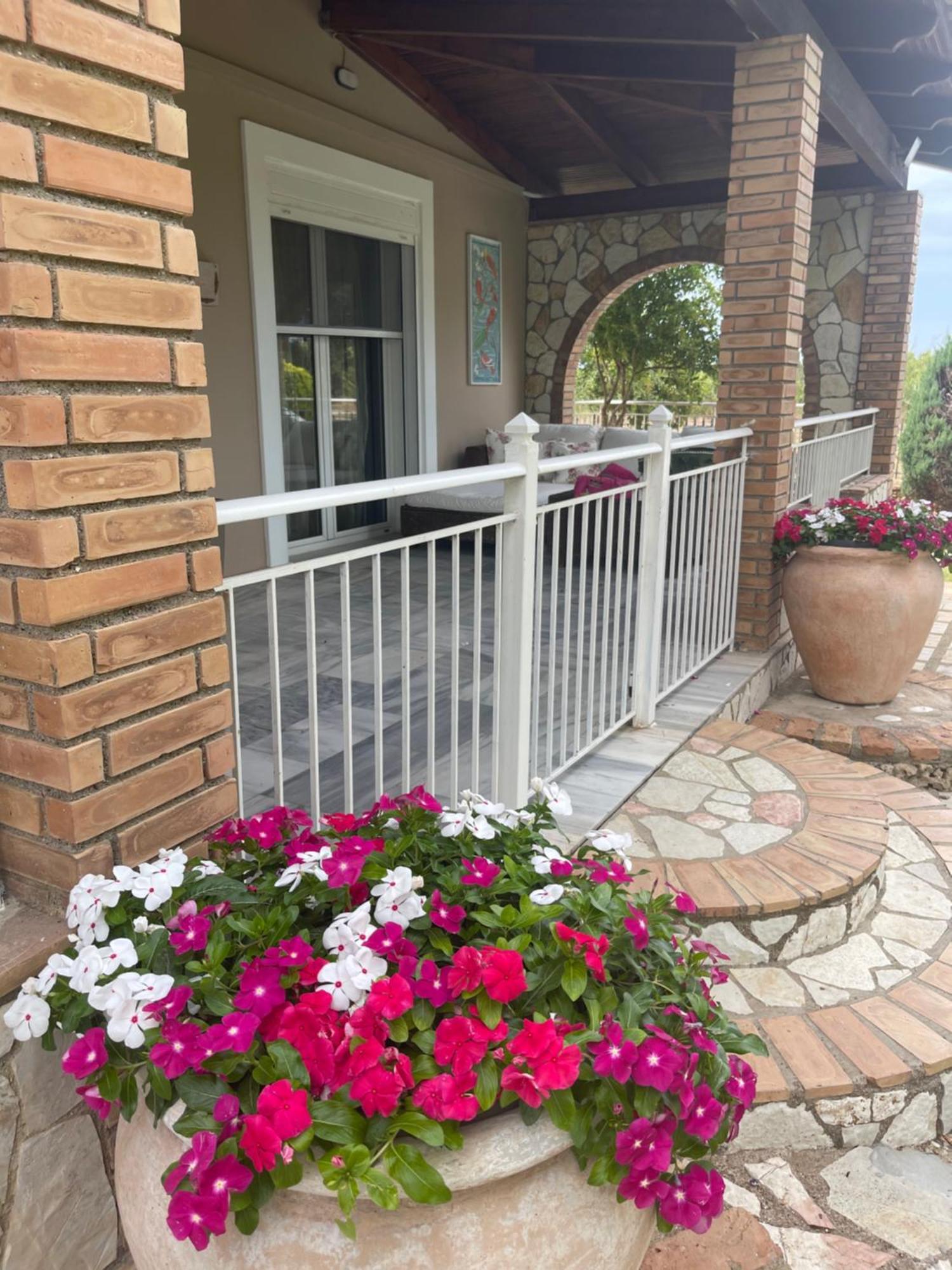 Mama'S Sunshine Garden Villa Agios Ilias  المظهر الخارجي الصورة